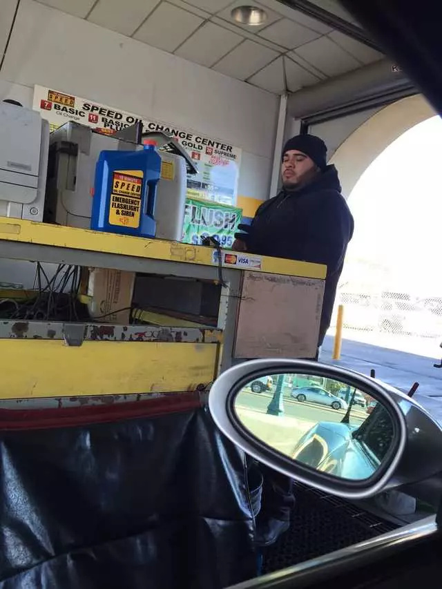 10 Minute Speed Oil Change Center