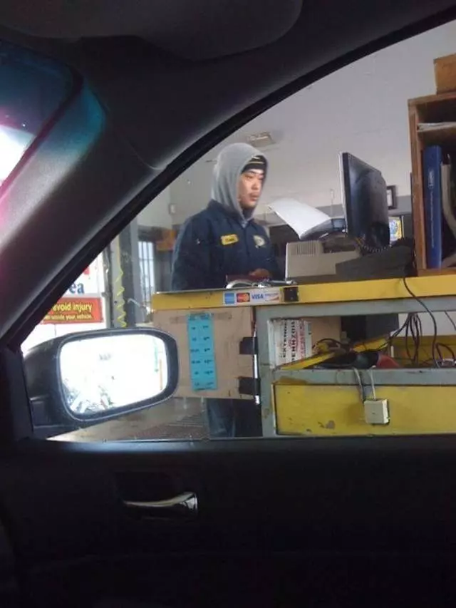 10 Minute Speed Oil Change Center