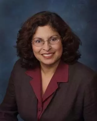 Evelyn J Herrera