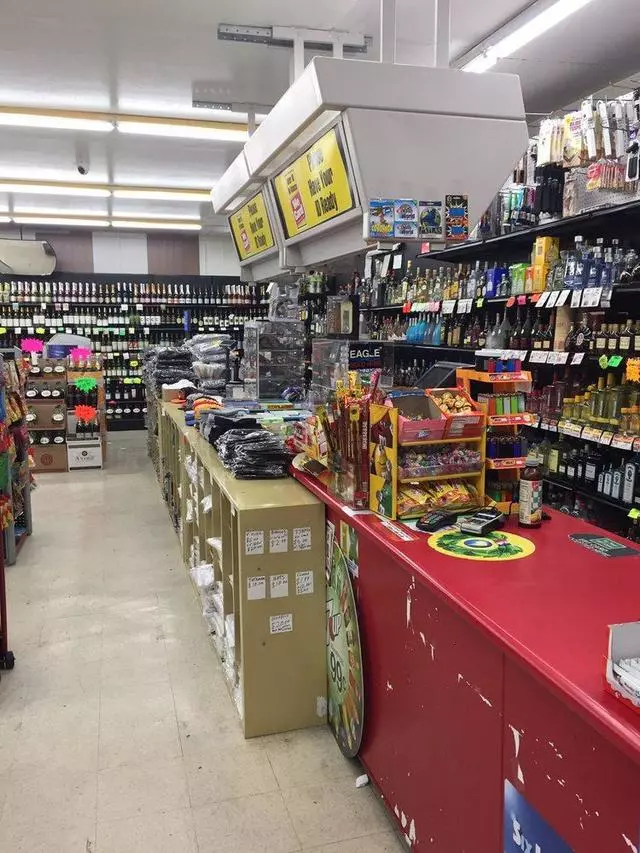 7 Seas Food & Liquor