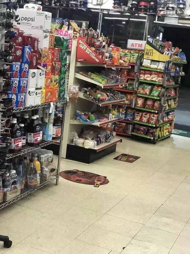 7 Seas Food & Liquor