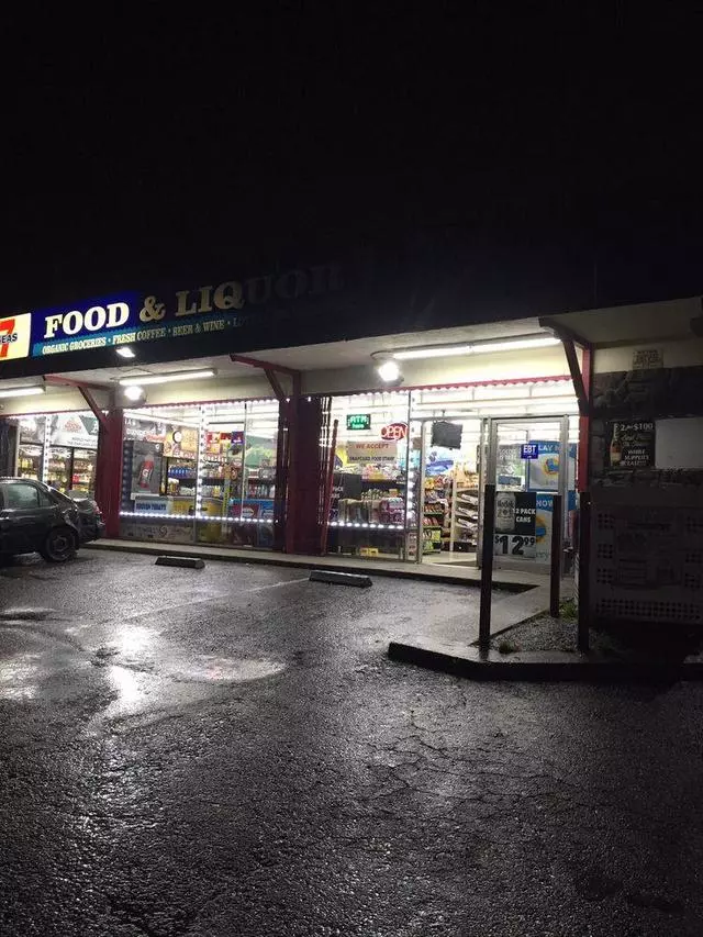 7 Seas Food & Liquor