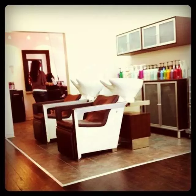 77Salon