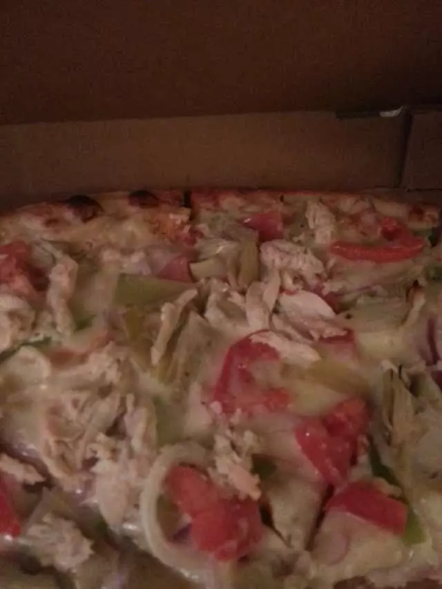 Amazona’s Pizza