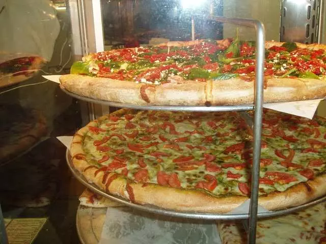 Amazona’s Pizza