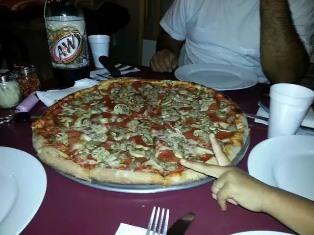 Amazona’s Pizza