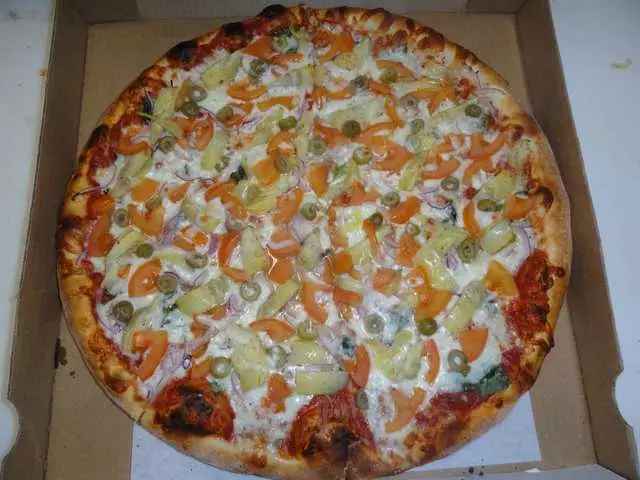 Amazona’s Pizza