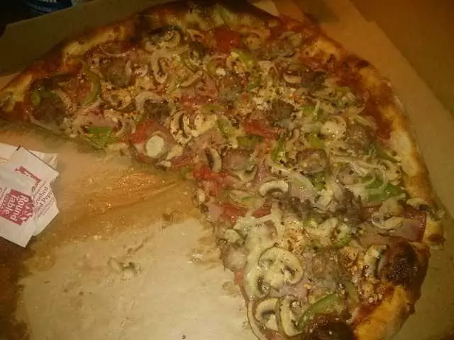Amazona’s Pizza