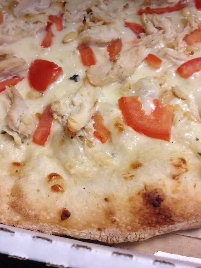 Amazona’s Pizza