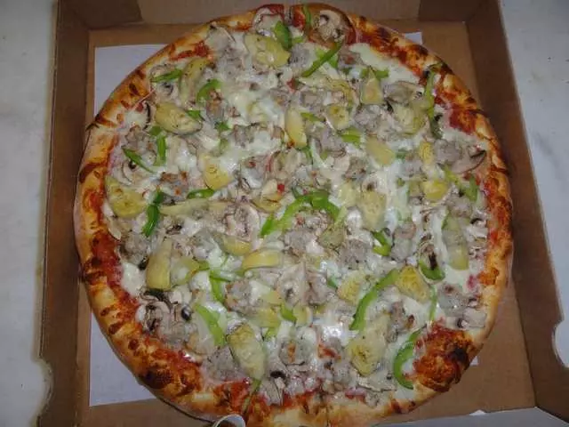 Amazona’s Pizza