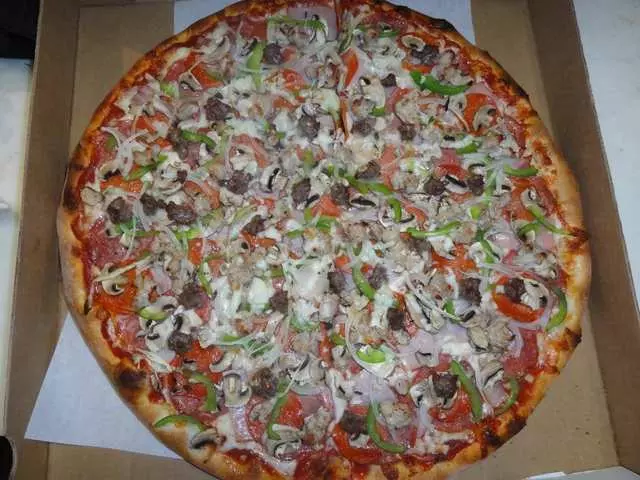 Amazona’s Pizza