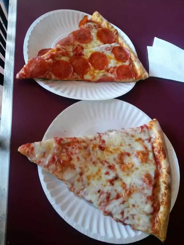 Amazona’s Pizza