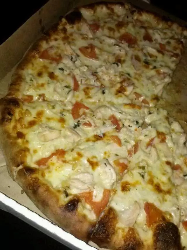 Amazona’s Pizza