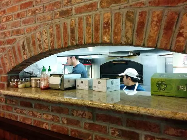 Amazona’s Pizza