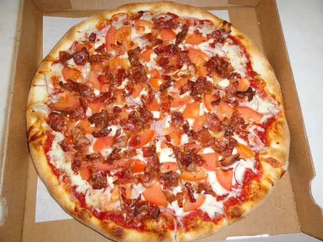 Amazona’s Pizza