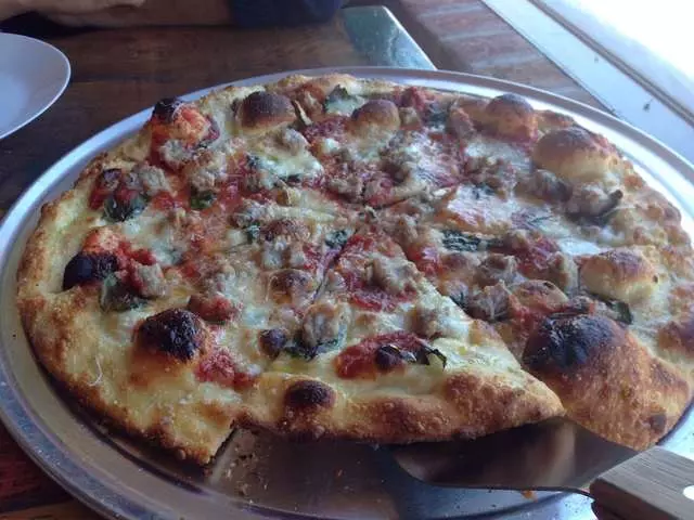 Amazona’s Pizza