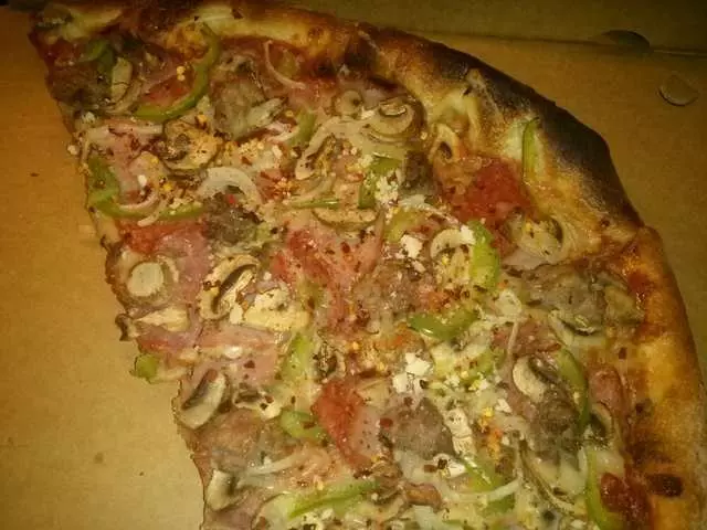 Amazona’s Pizza