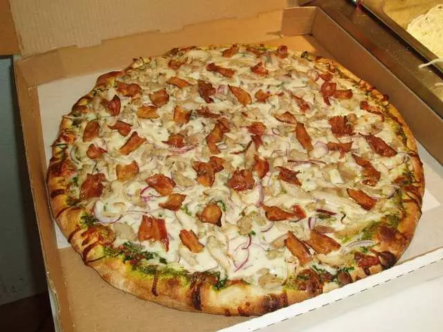 Amazona’s Pizza