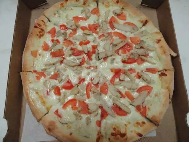 Amazona’s Pizza