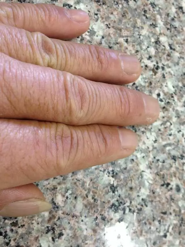 Anna’s Nails