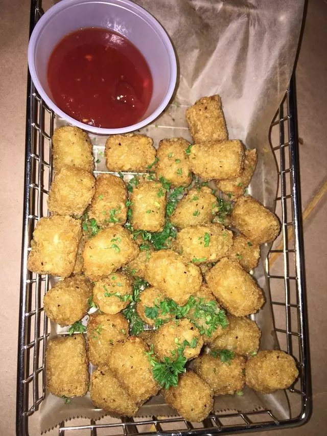 Alamar Kitchen & Bar