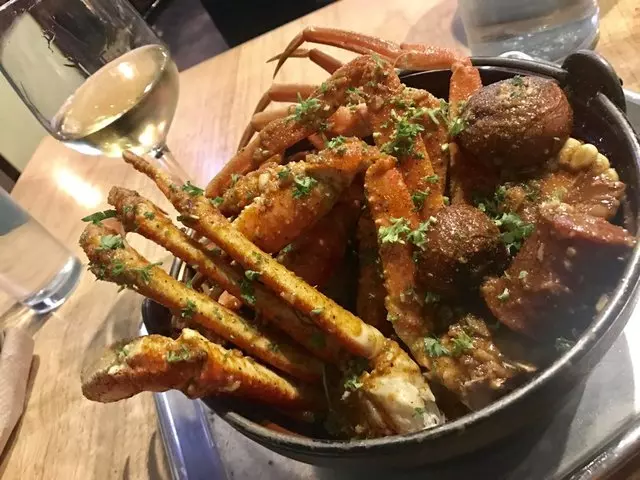 Alamar Kitchen & Bar