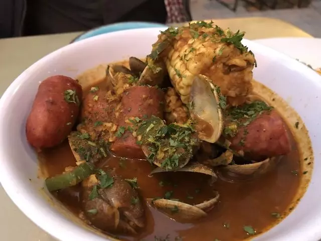 Alamar Kitchen & Bar