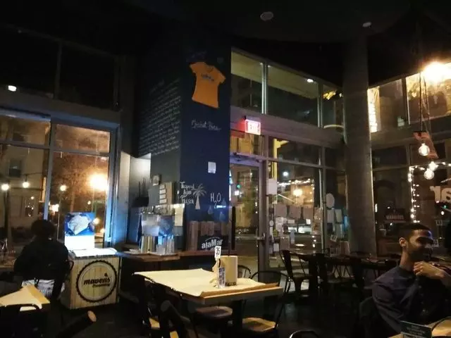 Alamar Kitchen & Bar