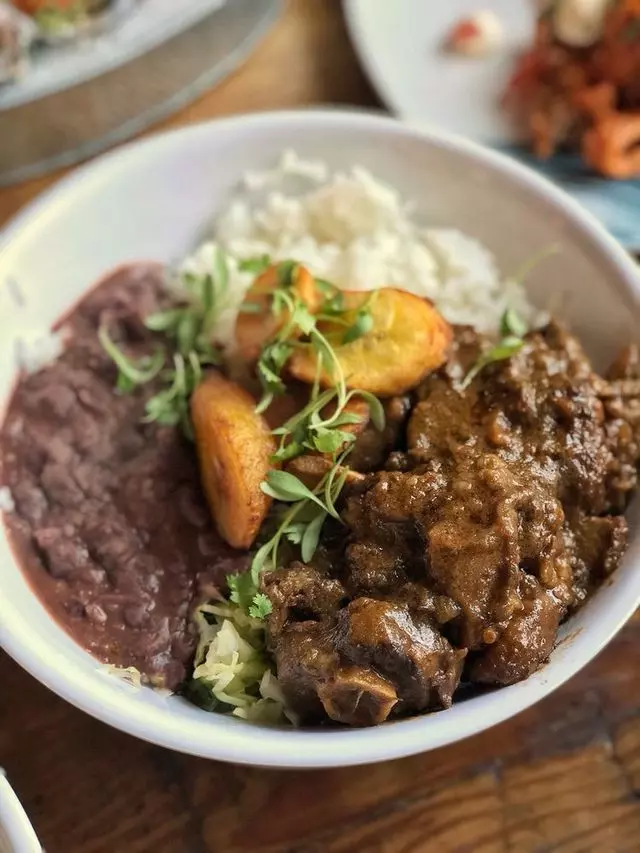 Alamar Kitchen & Bar