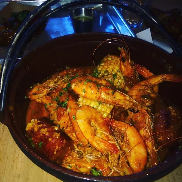 Alamar Kitchen & Bar