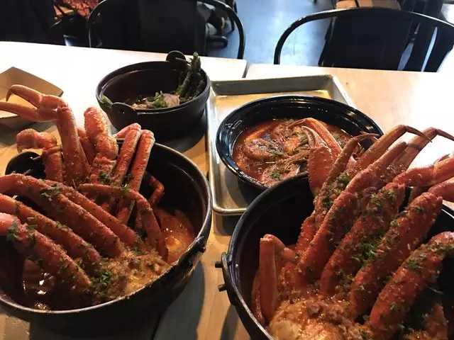 Alamar Kitchen & Bar