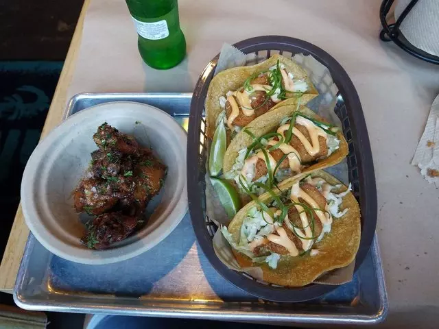 Alamar Kitchen & Bar