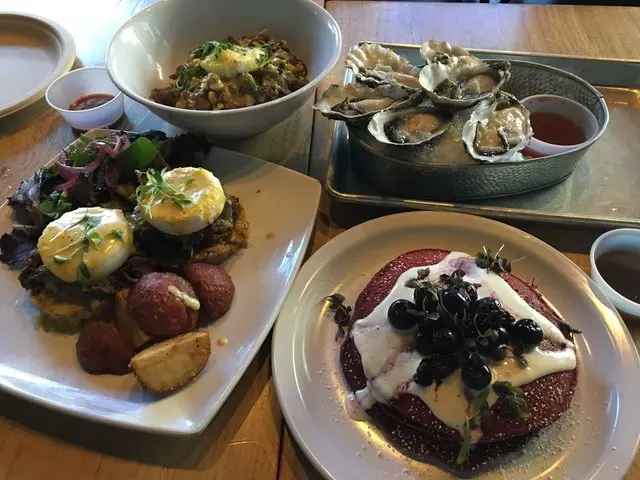 Alamar Kitchen & Bar