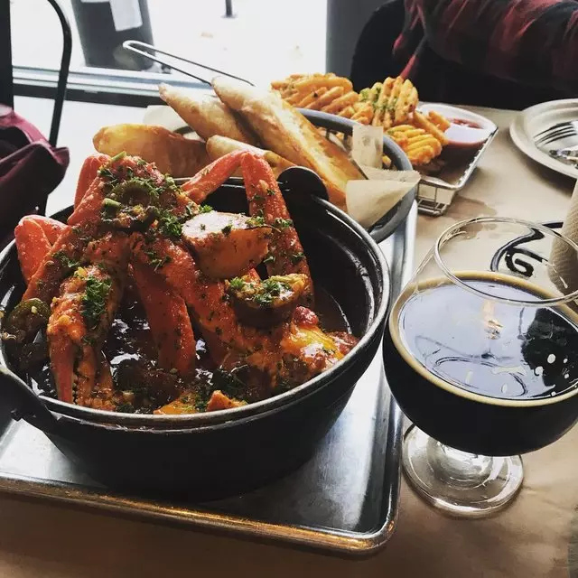 Alamar Kitchen & Bar