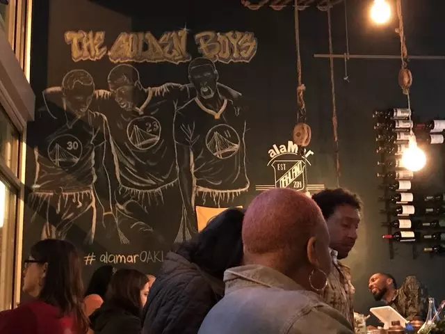 Alamar Kitchen & Bar
