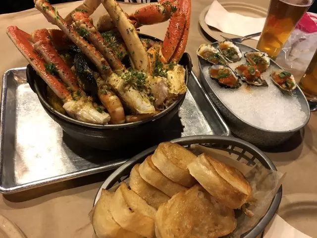 Alamar Kitchen & Bar