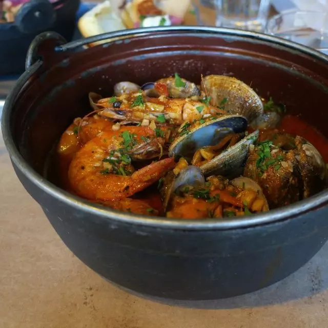 Alamar Kitchen & Bar