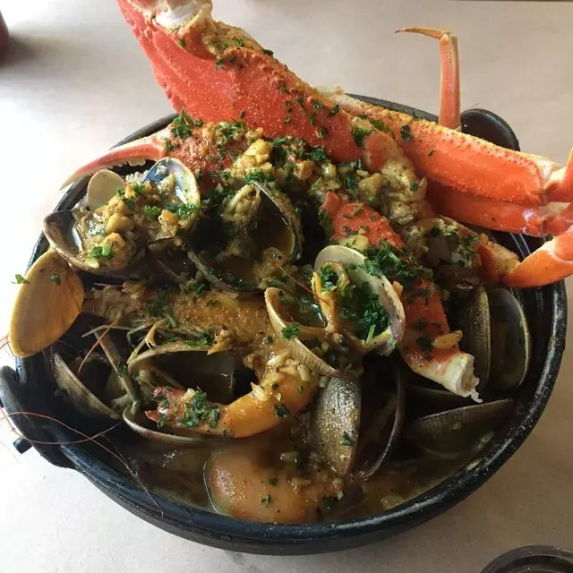 Alamar Kitchen & Bar
