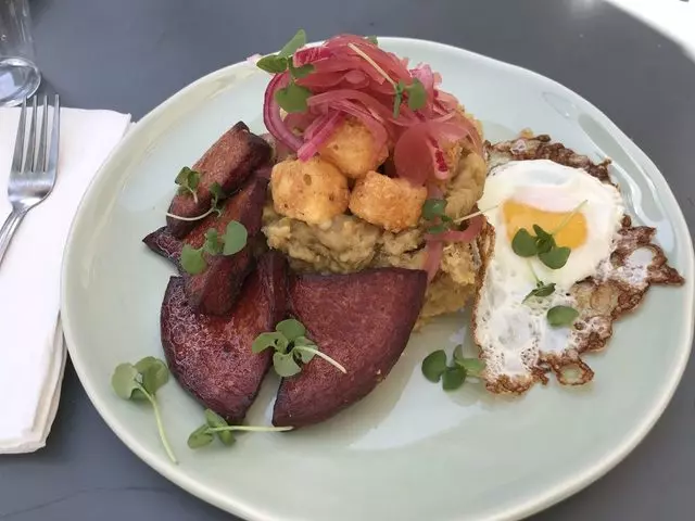 Alamar Kitchen & Bar
