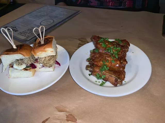 Alamar Kitchen & Bar