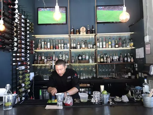 Alamar Kitchen & Bar