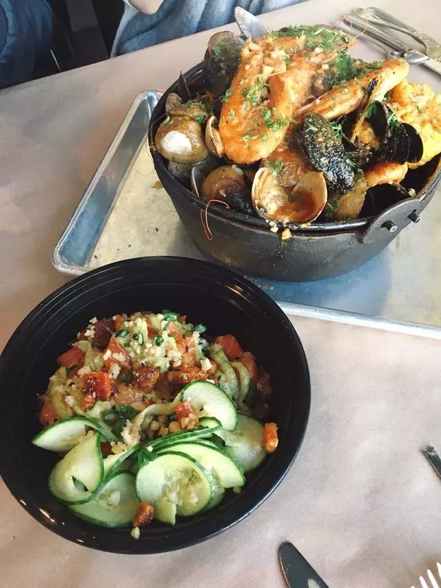 Alamar Kitchen & Bar