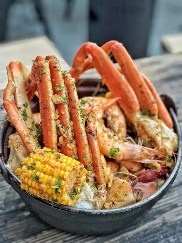 Alamar Kitchen & Bar