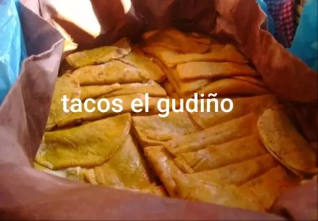 Tacos de Canasta La Bahia