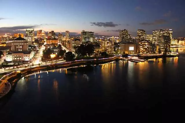 1200 Lakeshore Apartments