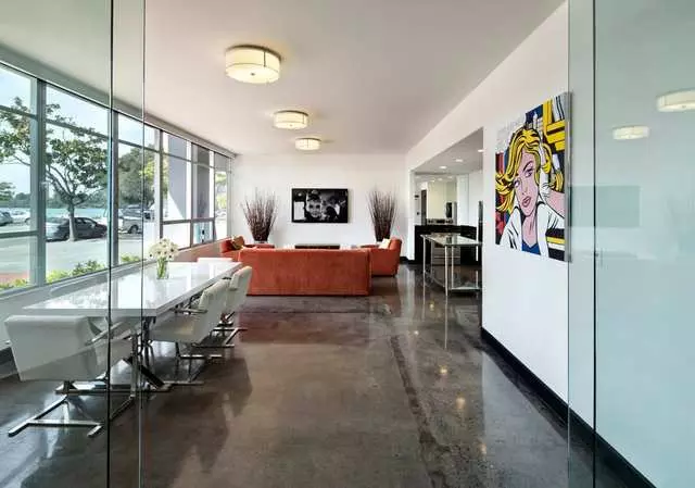 1200 Lakeshore Apartments