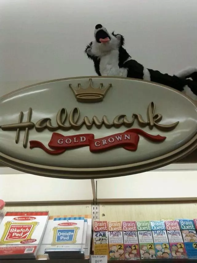 Annie’s Hallmark Shop
