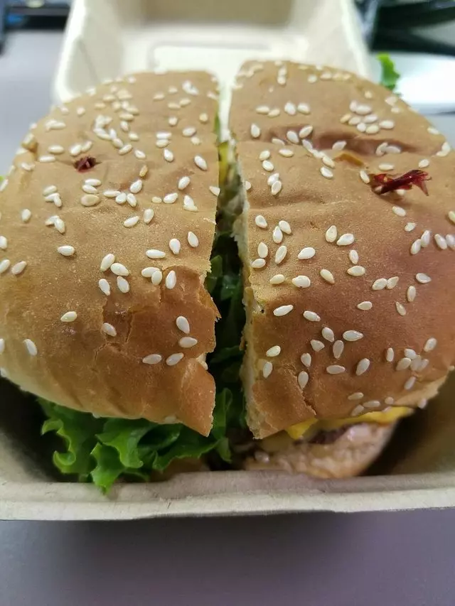 Annie’s Deli
