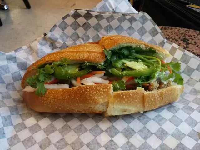 Annie’s Deli