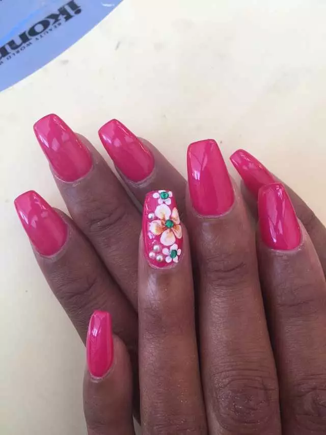 Ann & Amy’s Nails